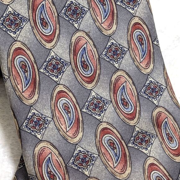 Men's Vintage 100% Italian Silk Tie Diamond & Paisley Motif - Picture 13 of 13